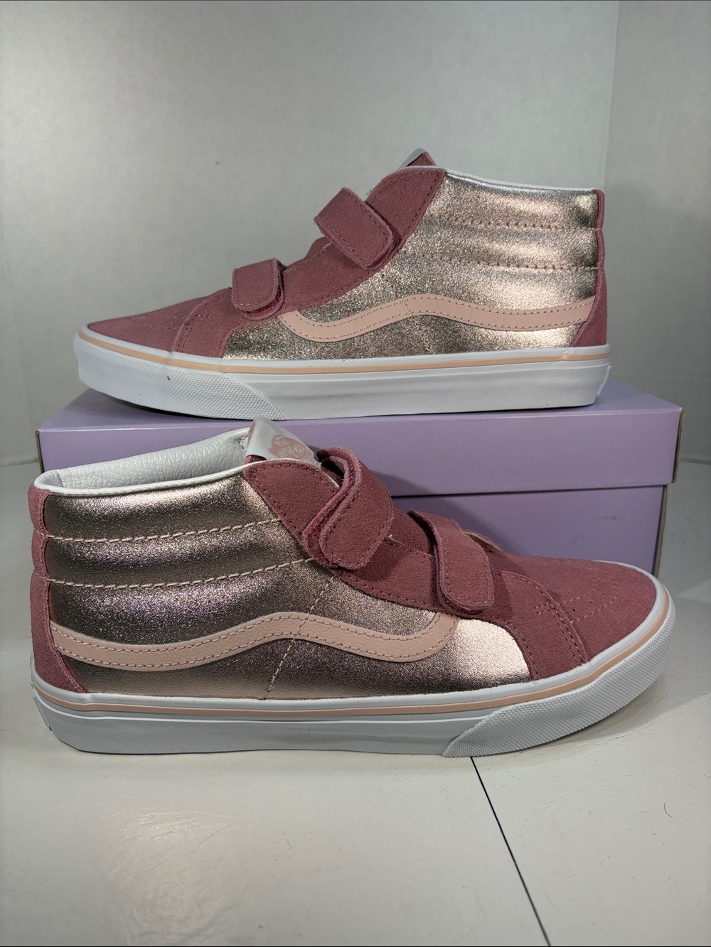 NWT Vans SK8 Mid Top Sneakers with Velcro Strap System in Pop Pink Women’s 8.5